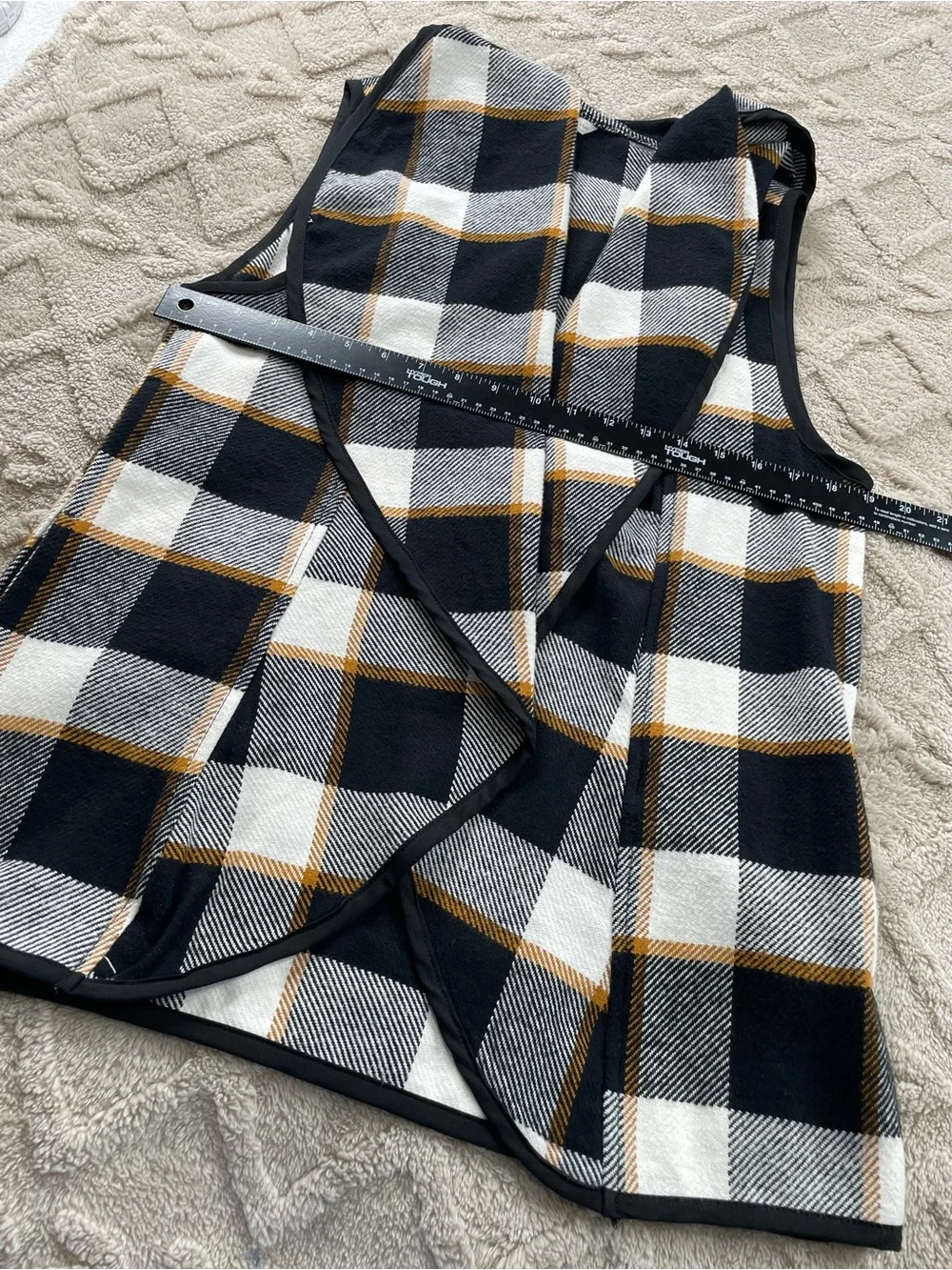 Cato‎ Black White & Gold Plaid Open Front Vest~ Sz medium~ Business Casual